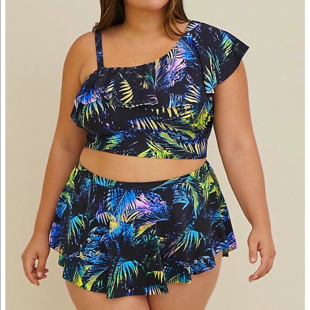 Torrid NWT  plus size 4 bikini Swimwear Set top with bottom
